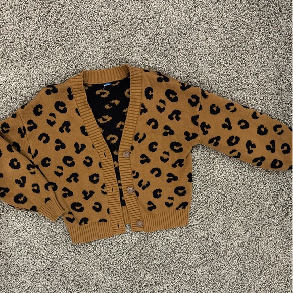 Old Navy Other - Girls Old Navy Leopard Print Cardigan Sweater, size Medium (8)